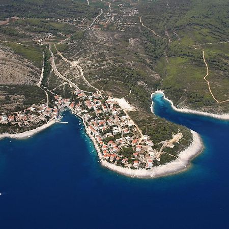 Apartments With A Parking Space Zavalatica, Korcula - 4453 Exterior foto